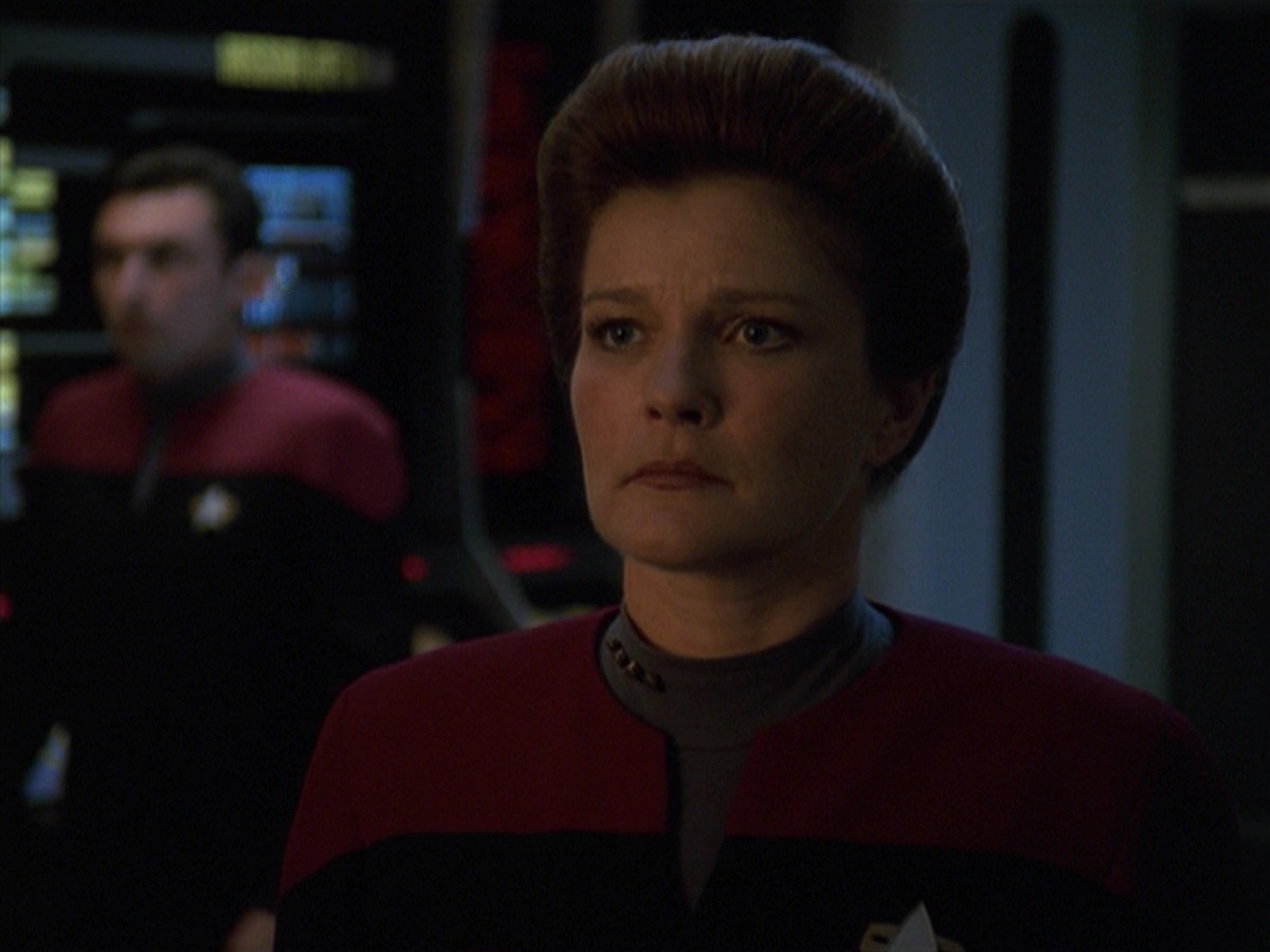 extant_StarTrek_VOY_7x11-Shattered_1042.jpg
