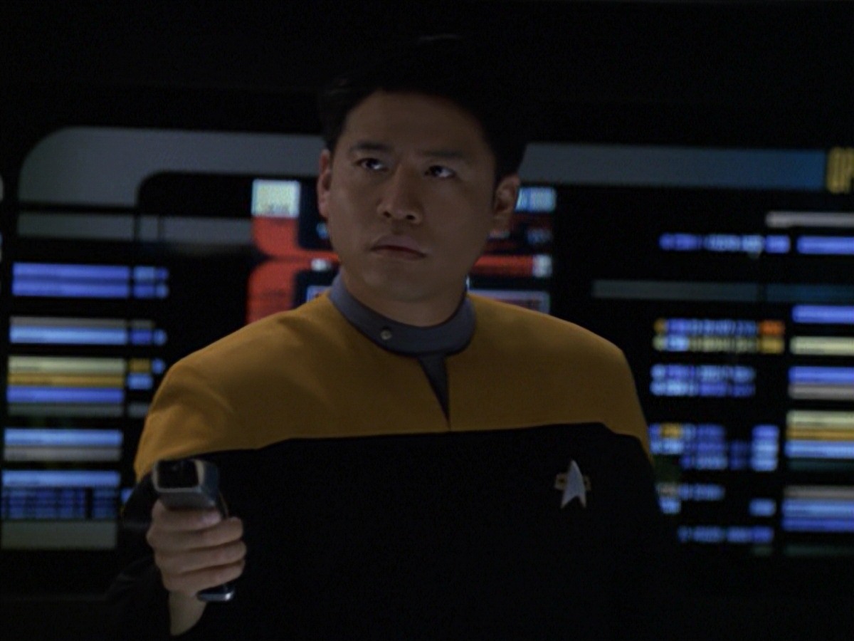 extant_StarTrek_VOY_7x11-Shattered_1074.jpg