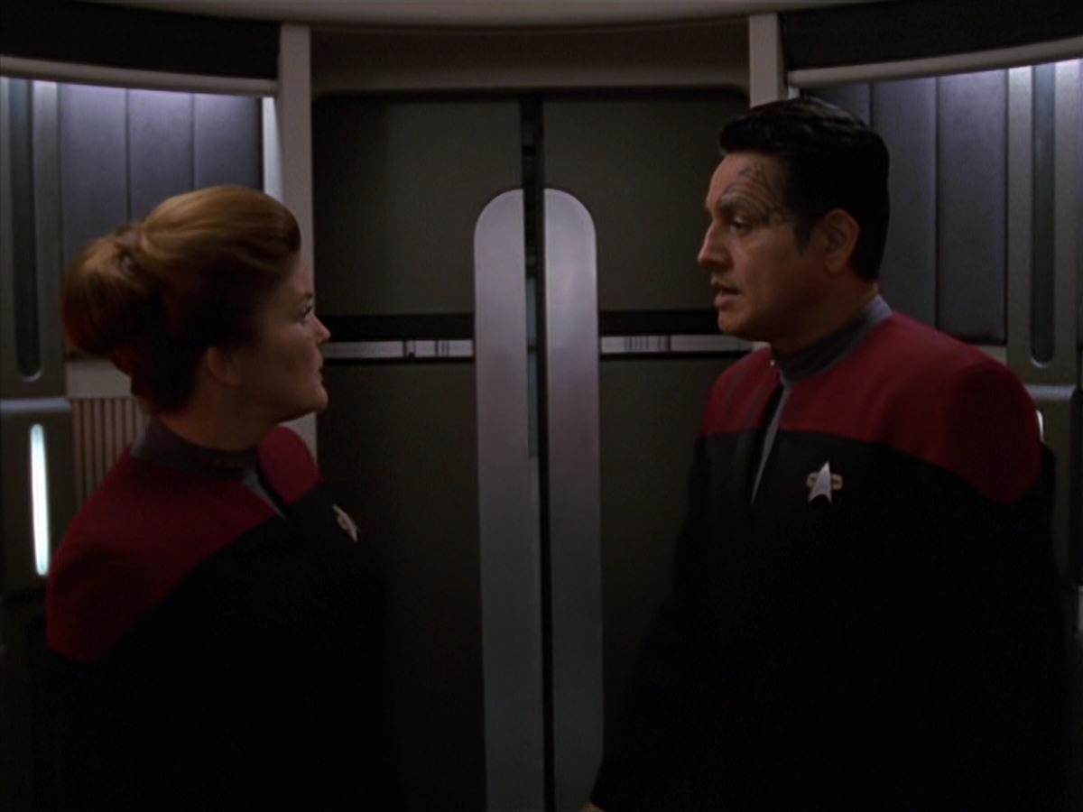 extant_StarTrek_VOY_7x11-Shattered_1237.jpg