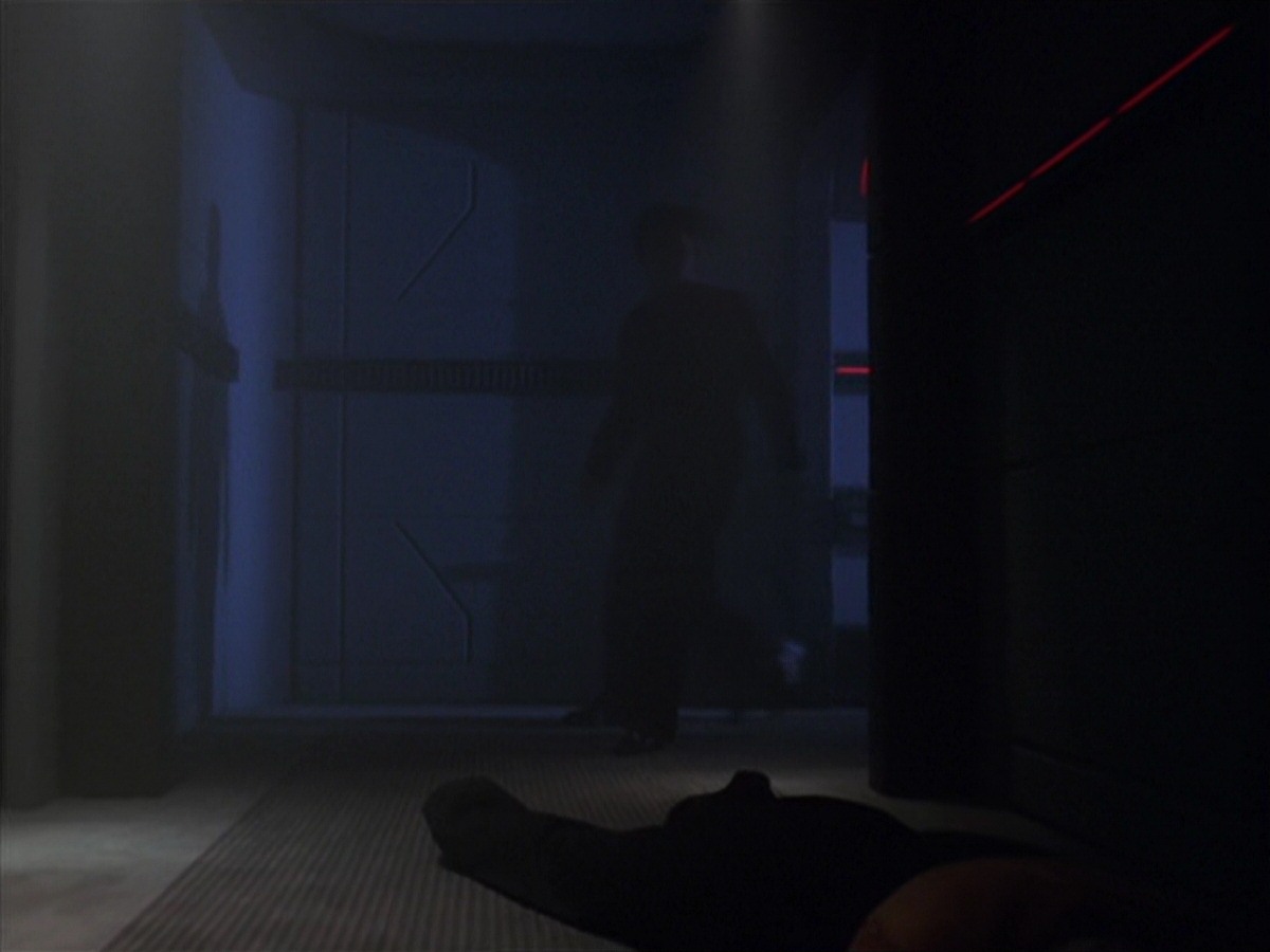 extant_StarTrek_VOY_7x11-Shattered_1291.jpg