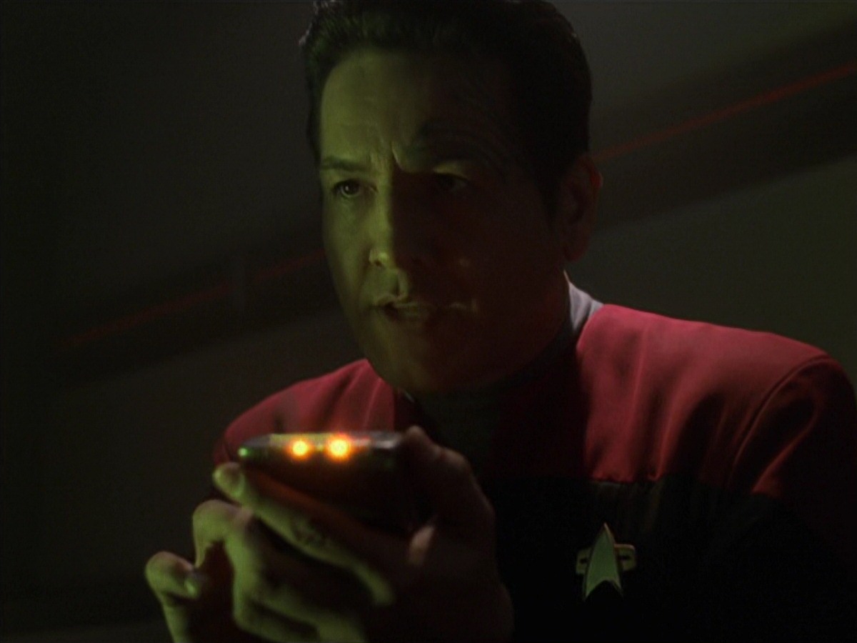 extant_StarTrek_VOY_7x11-Shattered_1308.jpg