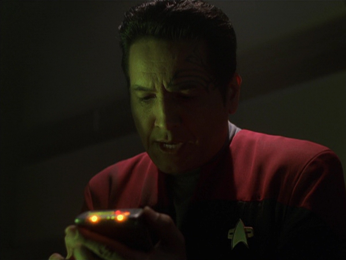 extant_StarTrek_VOY_7x11-Shattered_1311.jpg