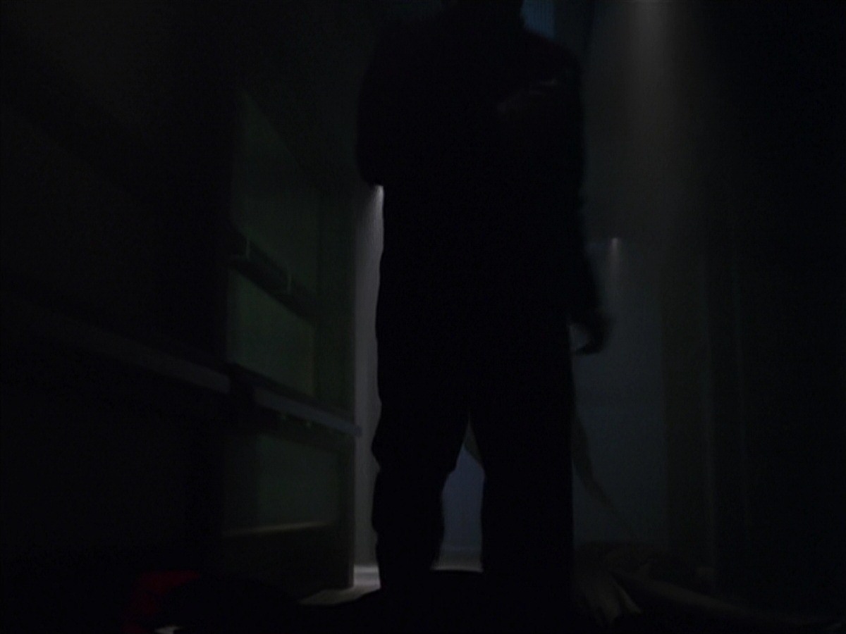 extant_StarTrek_VOY_7x11-Shattered_1327.jpg