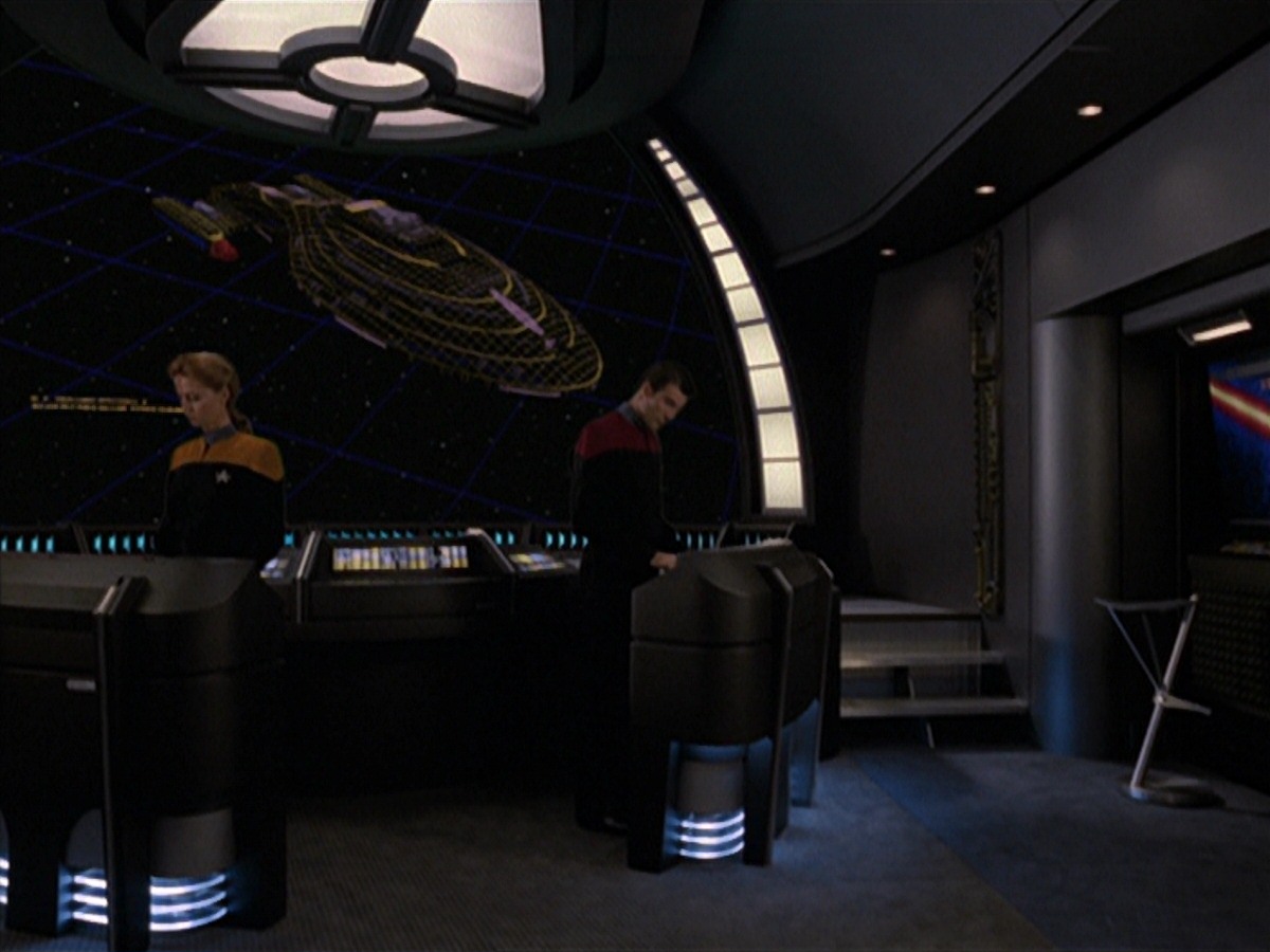 extant_StarTrek_VOY_7x11-Shattered_1336.jpg