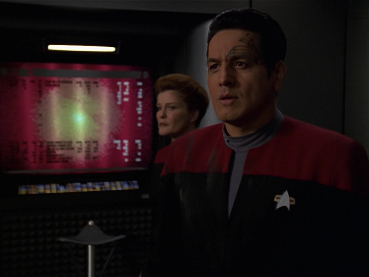 extant_StarTrek_VOY_7x11-Shattered_1343.jpg