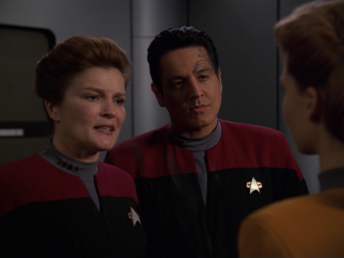 extant_StarTrek_VOY_7x11-Shattered_1401.jpg