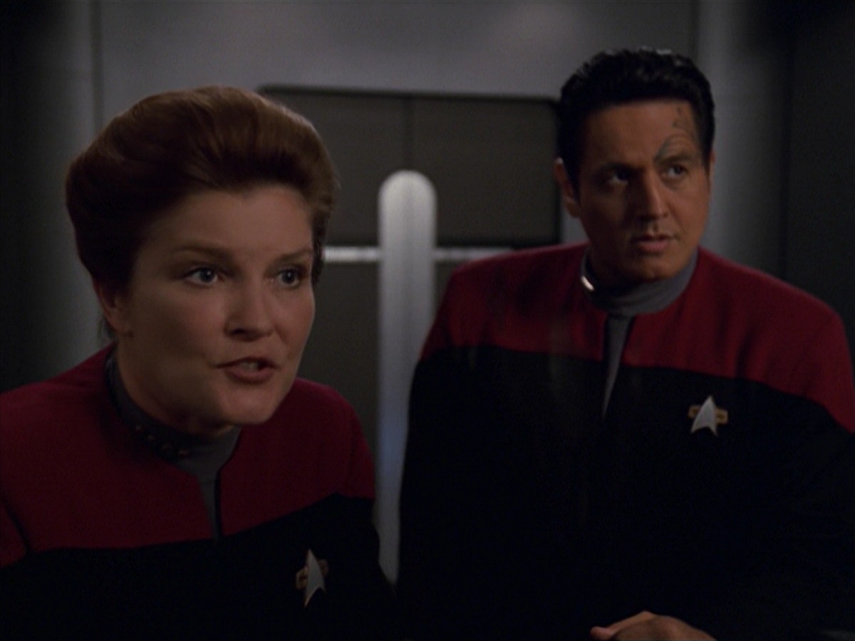 extant_StarTrek_VOY_7x11-Shattered_1434.jpg