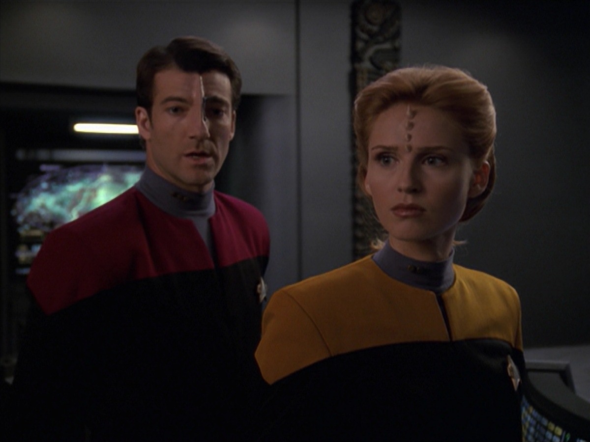 extant_StarTrek_VOY_7x11-Shattered_1436.jpg