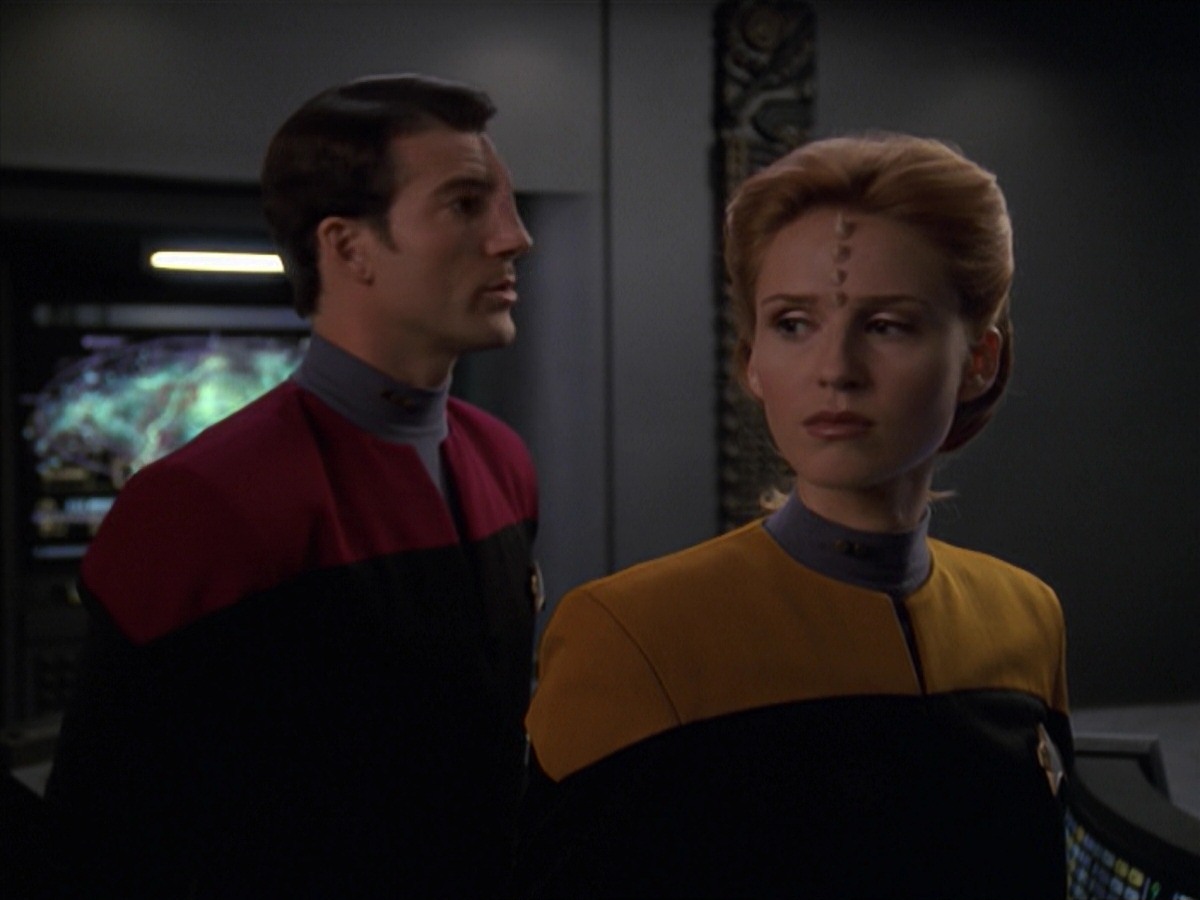 extant_StarTrek_VOY_7x11-Shattered_1438.jpg