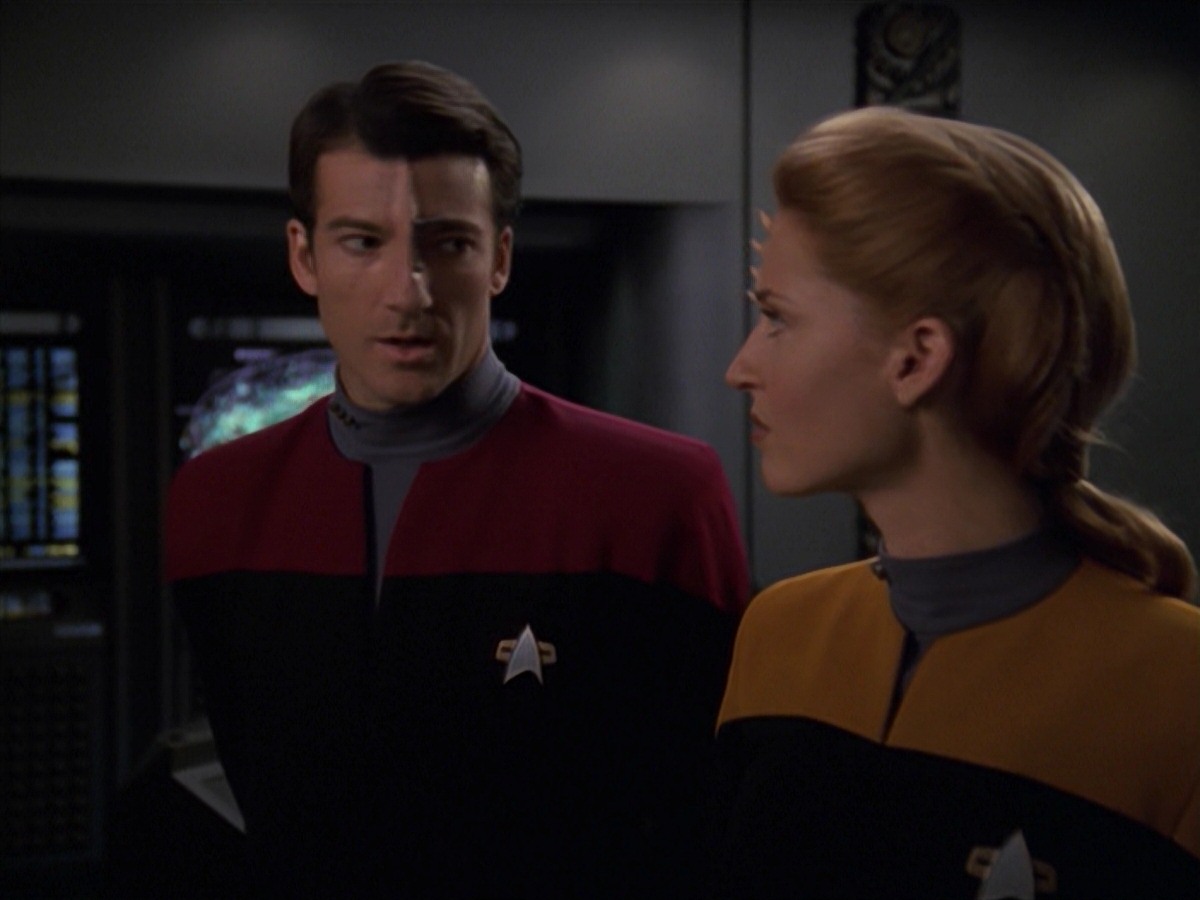 extant_StarTrek_VOY_7x11-Shattered_1458.jpg