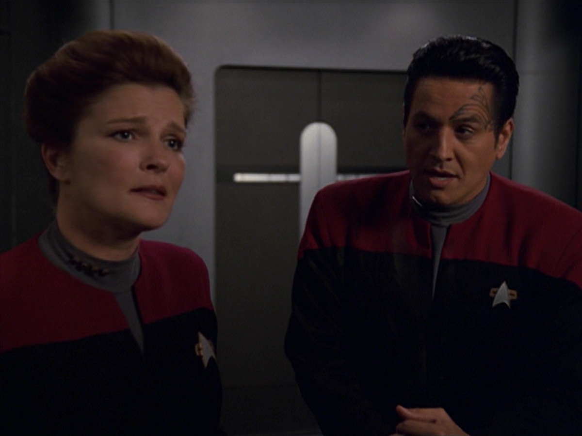 extant_StarTrek_VOY_7x11-Shattered_1464.jpg