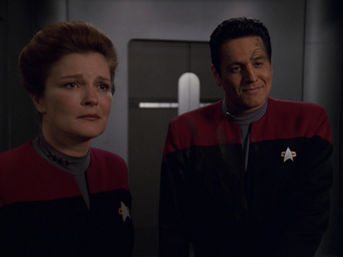 extant_StarTrek_VOY_7x11-Shattered_1491.jpg