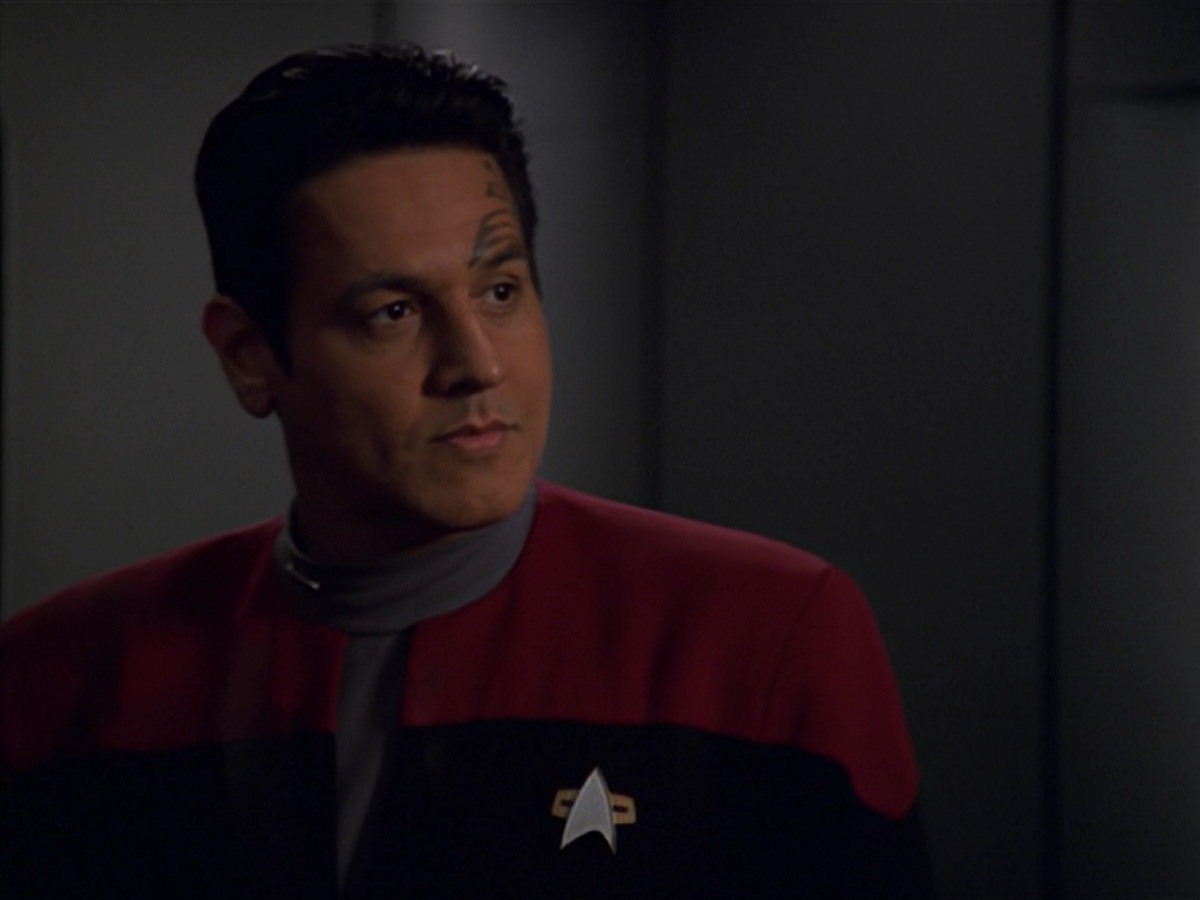 extant_StarTrek_VOY_7x11-Shattered_1499.jpg