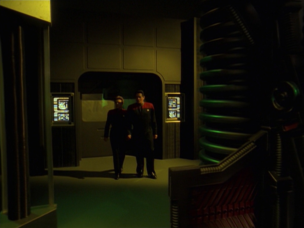 extant_StarTrek_VOY_7x11-Shattered_1538.jpg