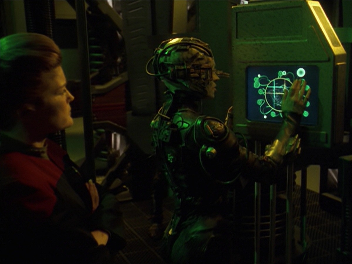 extant_StarTrek_VOY_7x11-Shattered_1587.jpg