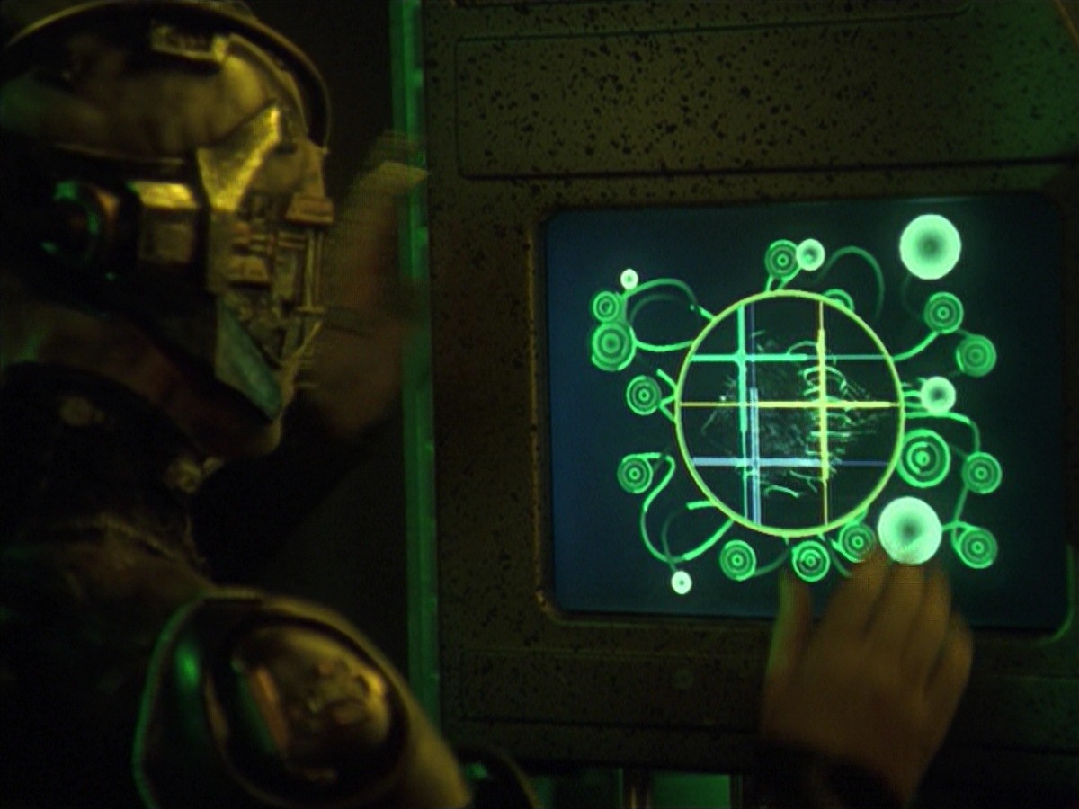 extant_StarTrek_VOY_7x11-Shattered_1601.jpg
