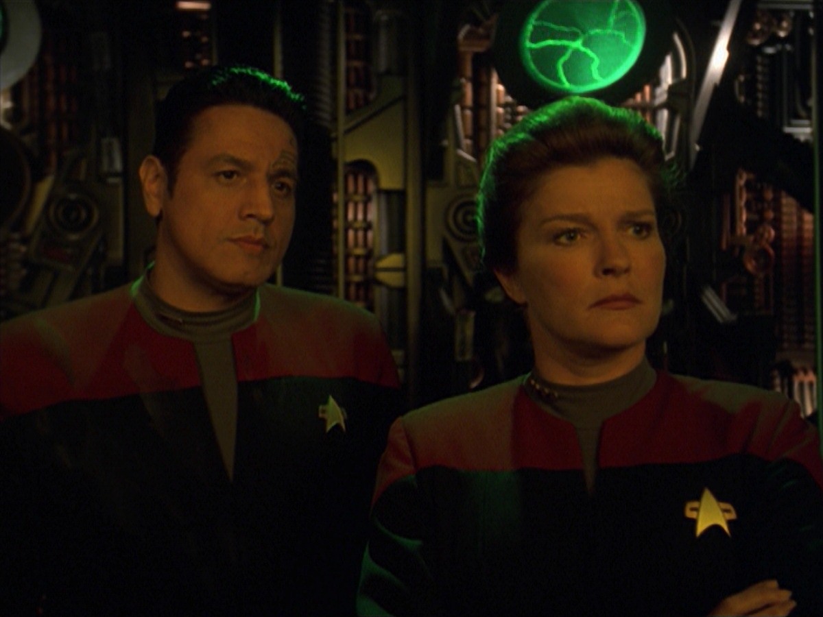 extant_StarTrek_VOY_7x11-Shattered_1607.jpg