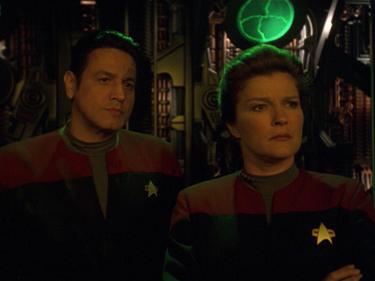 extant_StarTrek_VOY_7x11-Shattered_1608.jpg