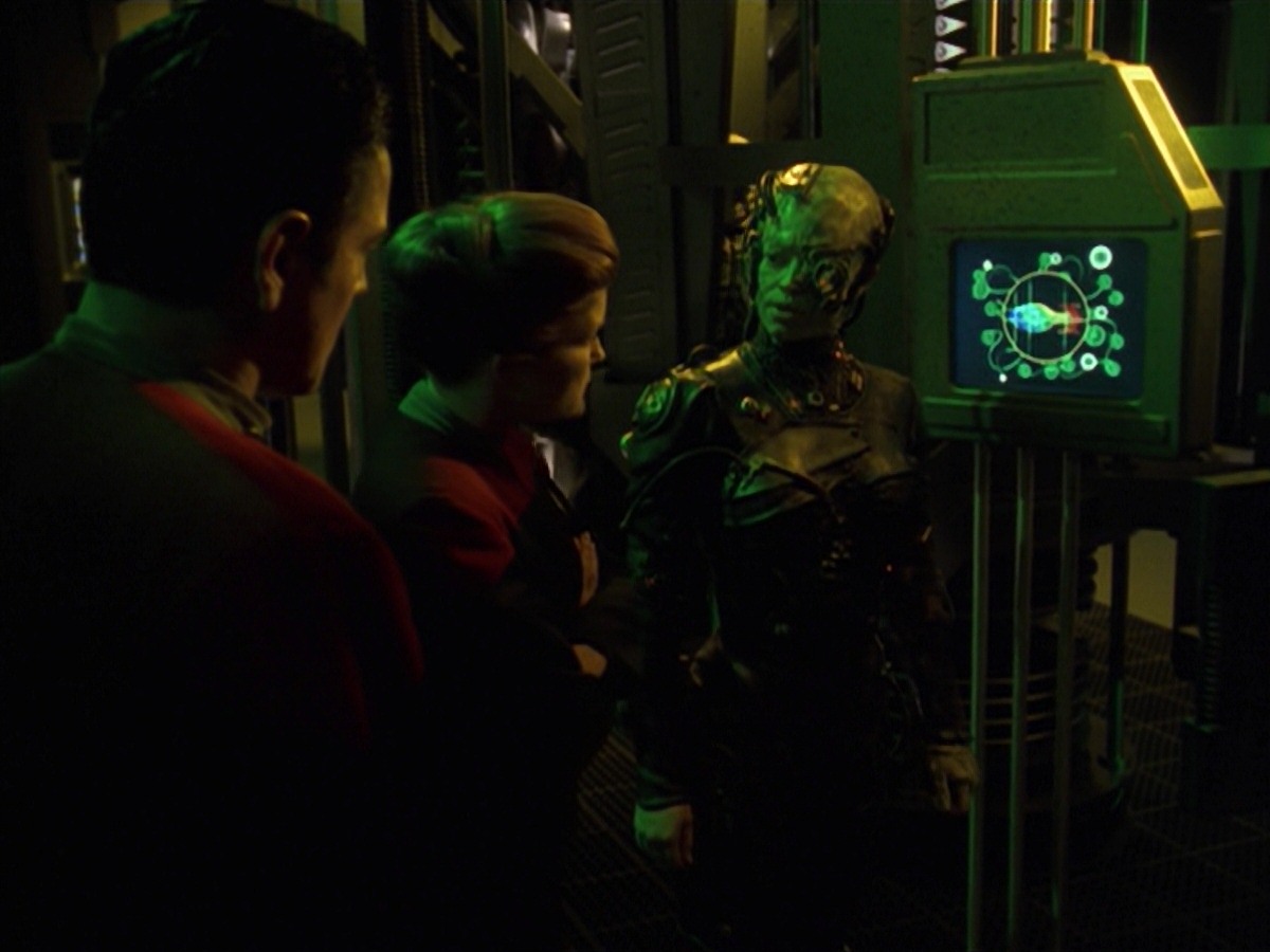 extant_StarTrek_VOY_7x11-Shattered_1611.jpg