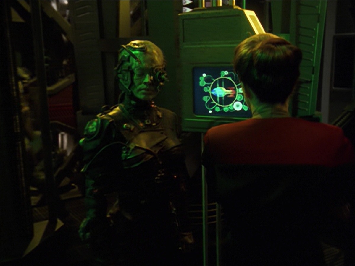 extant_StarTrek_VOY_7x11-Shattered_1614.jpg