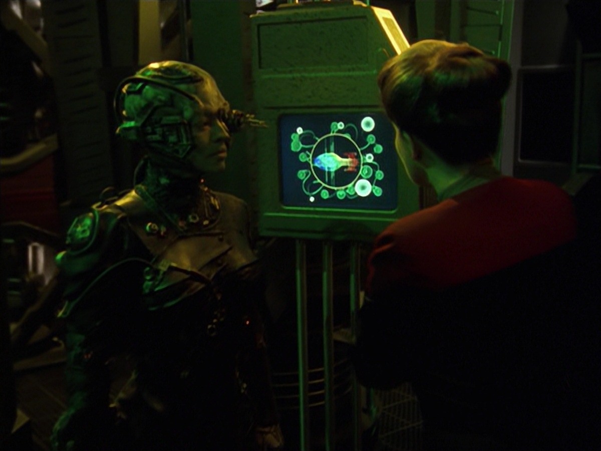 extant_StarTrek_VOY_7x11-Shattered_1615.jpg