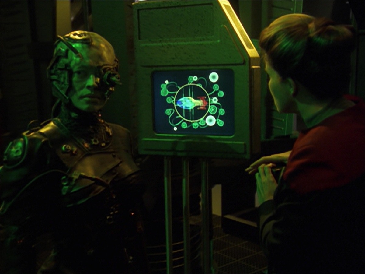 extant_StarTrek_VOY_7x11-Shattered_1616.jpg