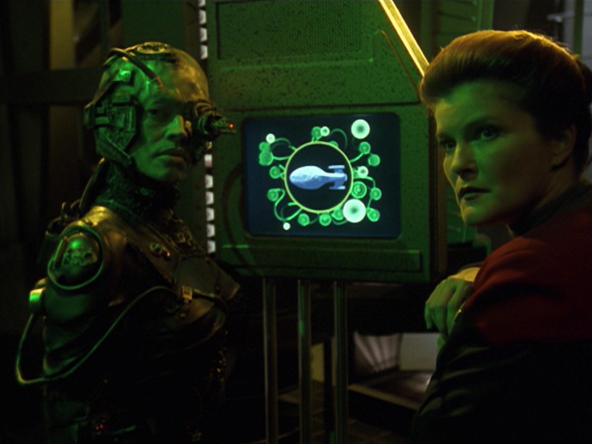 extant_StarTrek_VOY_7x11-Shattered_1644.jpg