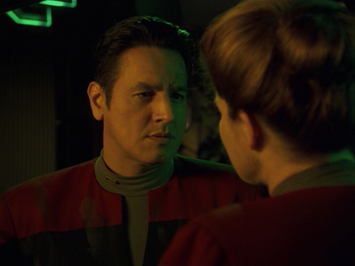 extant_StarTrek_VOY_7x11-Shattered_1663.jpg
