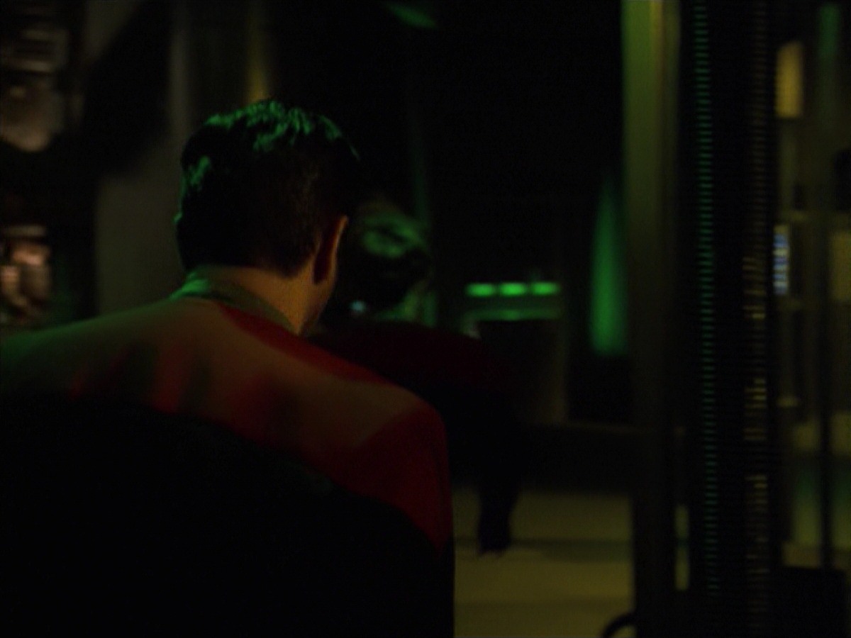 extant_StarTrek_VOY_7x11-Shattered_1695.jpg