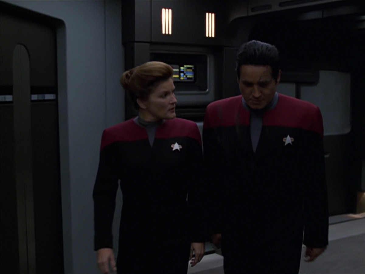 extant_StarTrek_VOY_7x11-Shattered_1709.jpg
