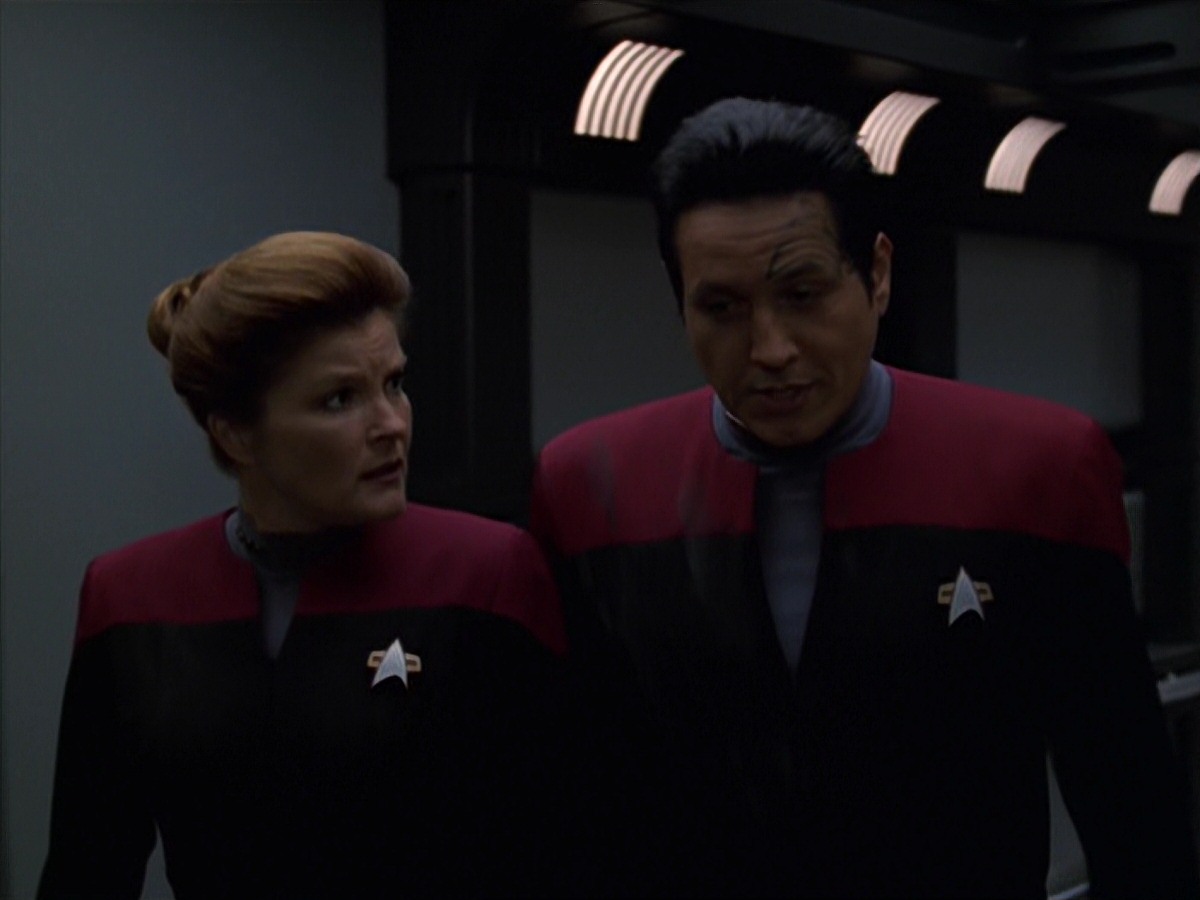 extant_StarTrek_VOY_7x11-Shattered_1720.jpg