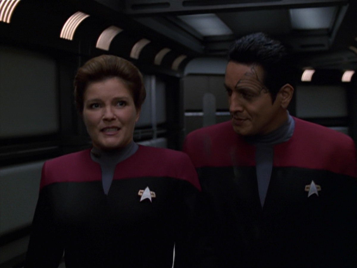 extant_StarTrek_VOY_7x11-Shattered_1728.jpg