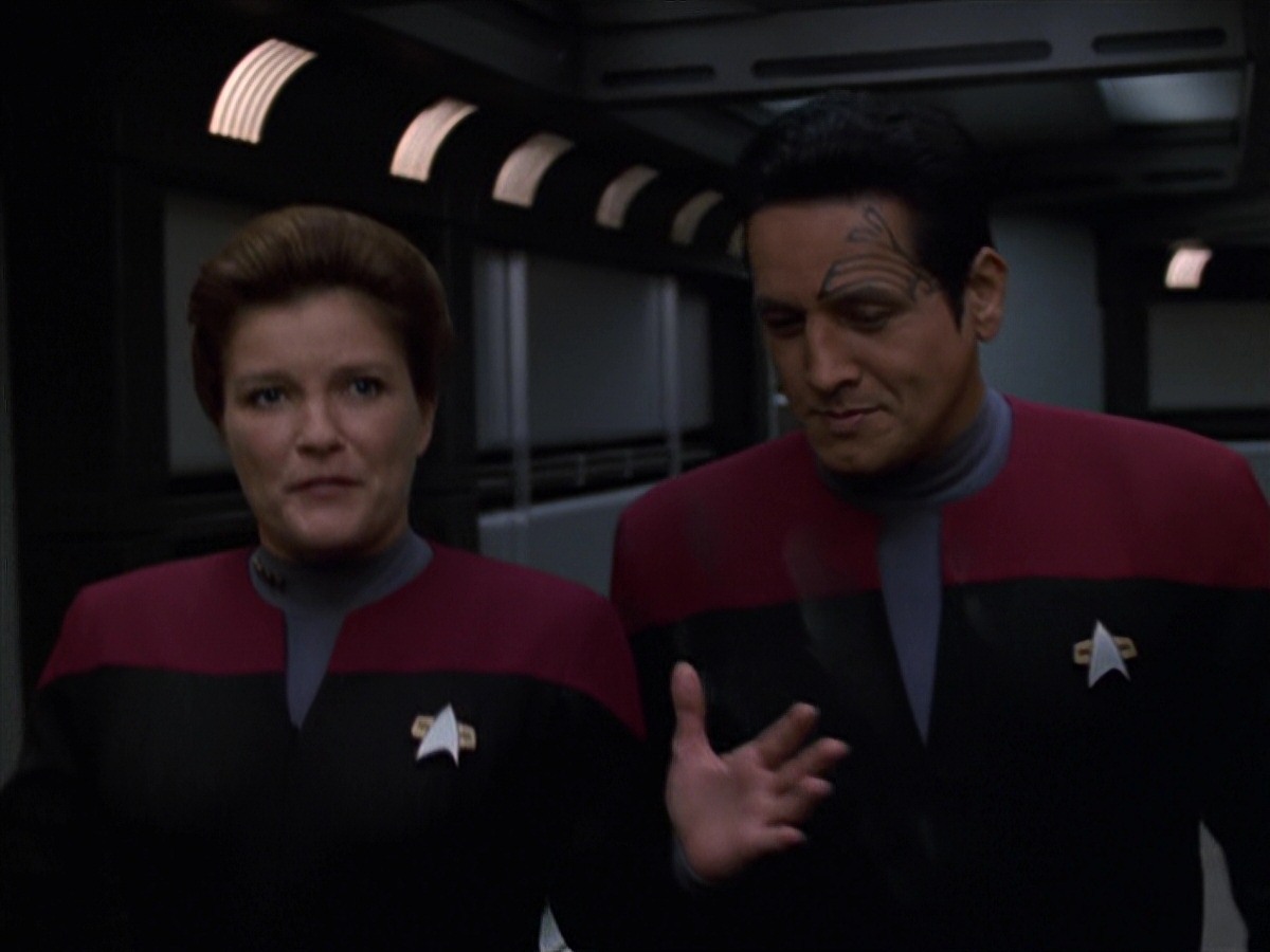 extant_StarTrek_VOY_7x11-Shattered_1729.jpg