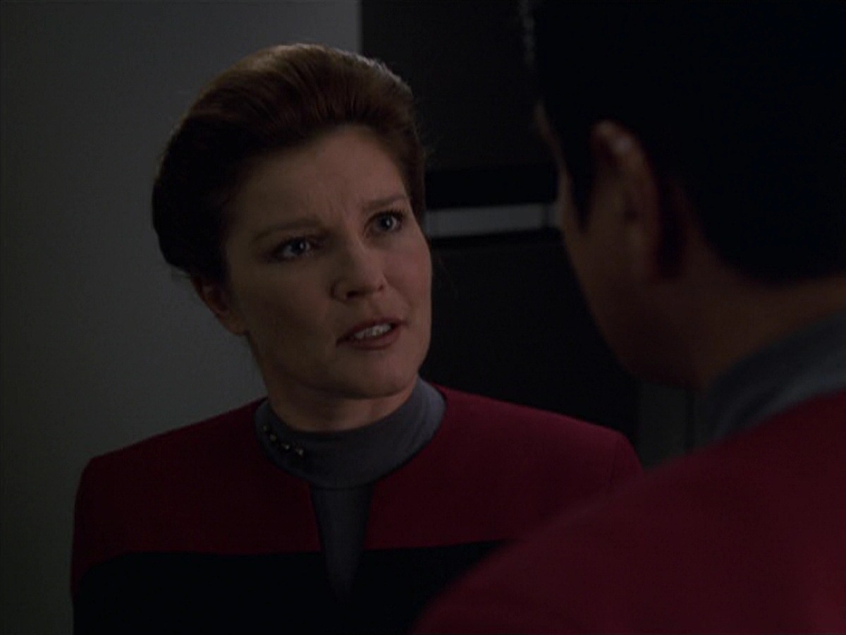 extant_StarTrek_VOY_7x11-Shattered_1763.jpg