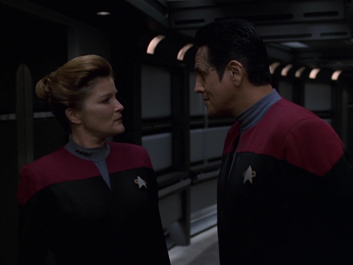 extant_StarTrek_VOY_7x11-Shattered_1778.jpg
