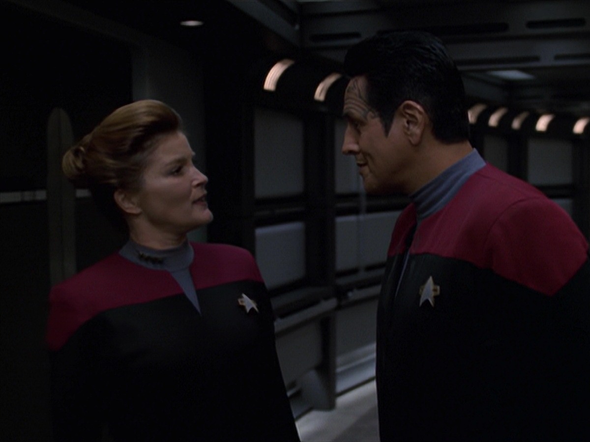 extant_StarTrek_VOY_7x11-Shattered_1781.jpg