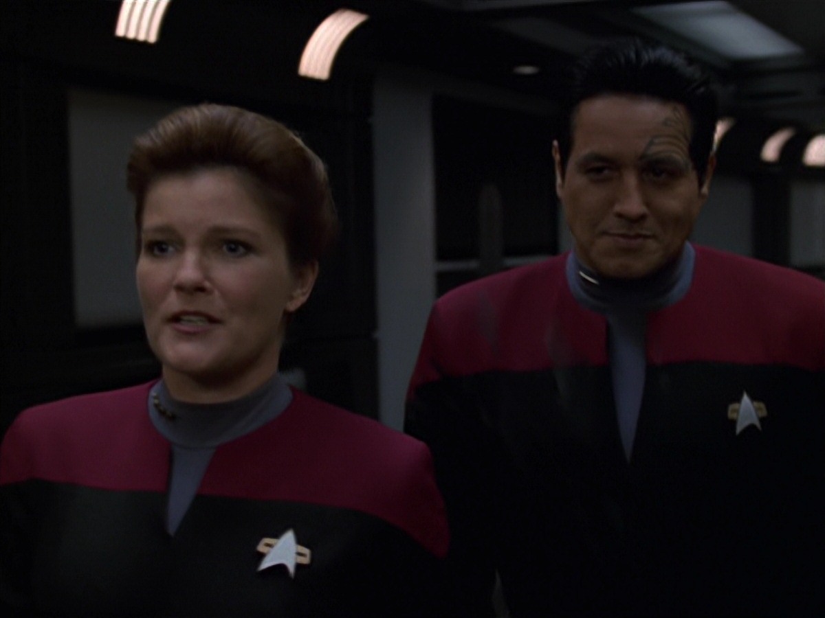 extant_StarTrek_VOY_7x11-Shattered_1786.jpg