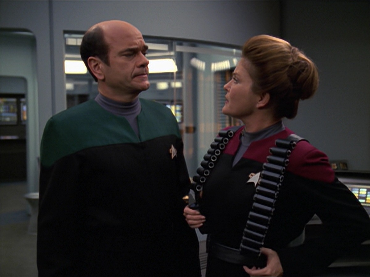 extant_StarTrek_VOY_7x11-Shattered_1815.jpg