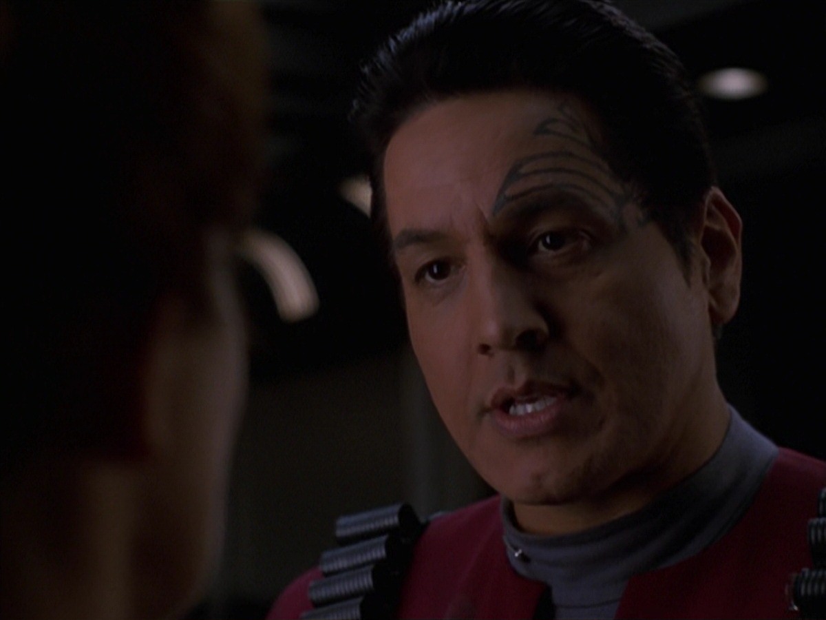 extant_StarTrek_VOY_7x11-Shattered_1982.jpg
