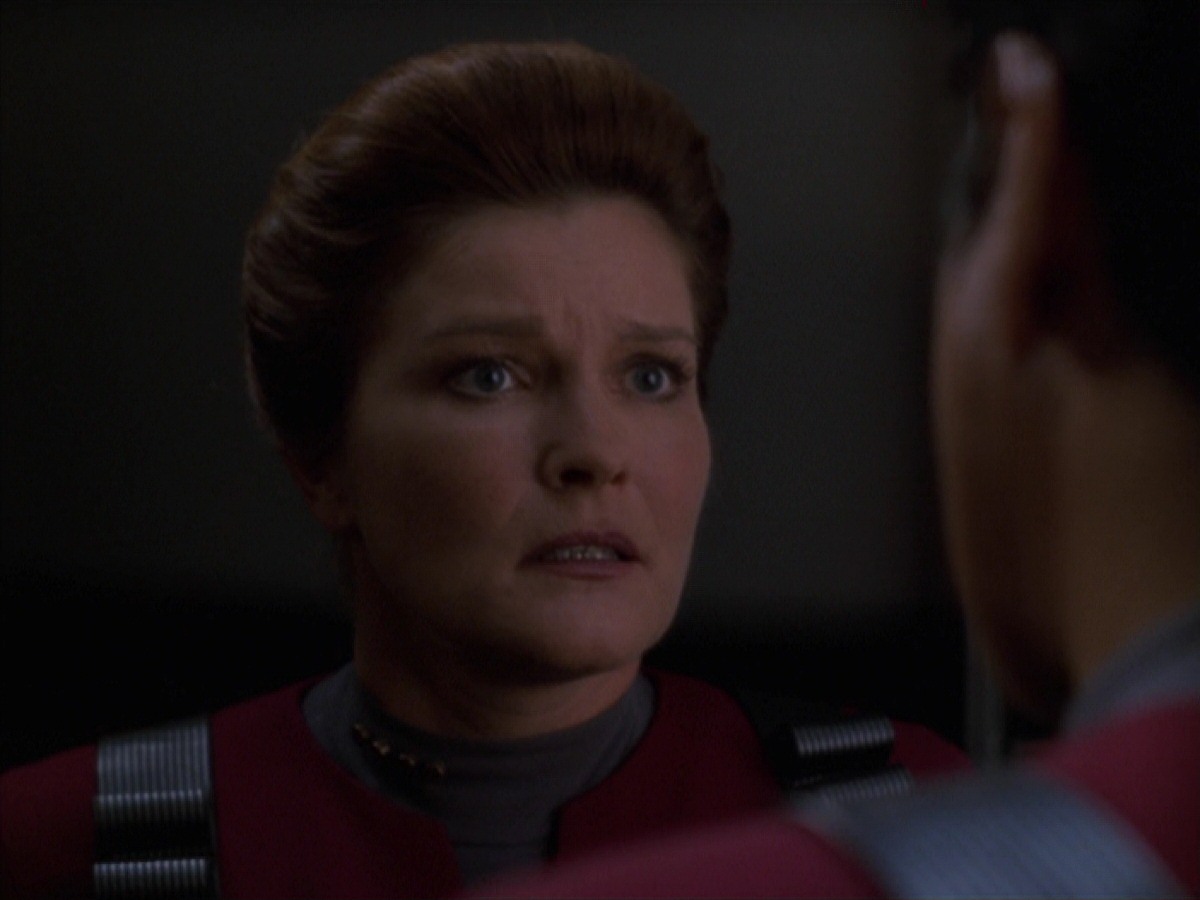 extant_StarTrek_VOY_7x11-Shattered_1983.jpg
