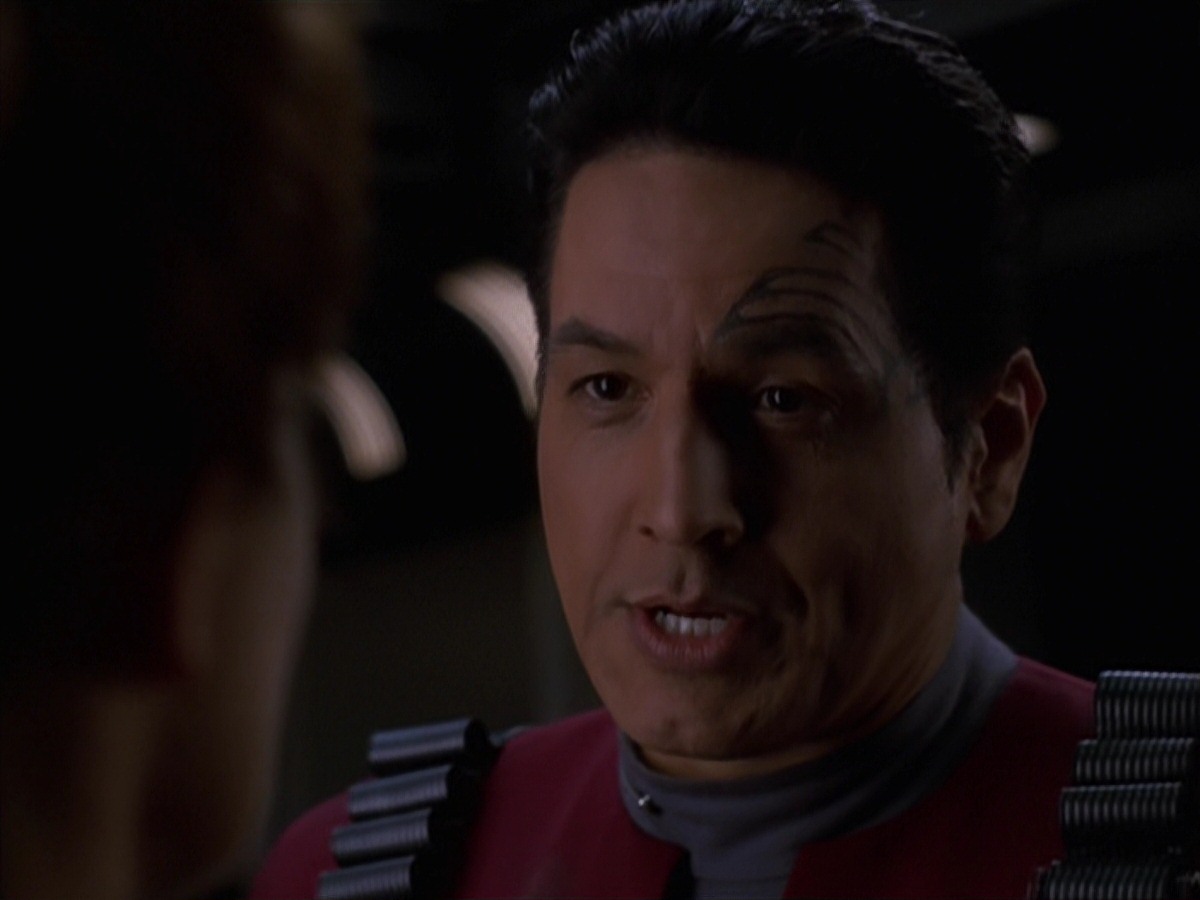 extant_StarTrek_VOY_7x11-Shattered_2002.jpg