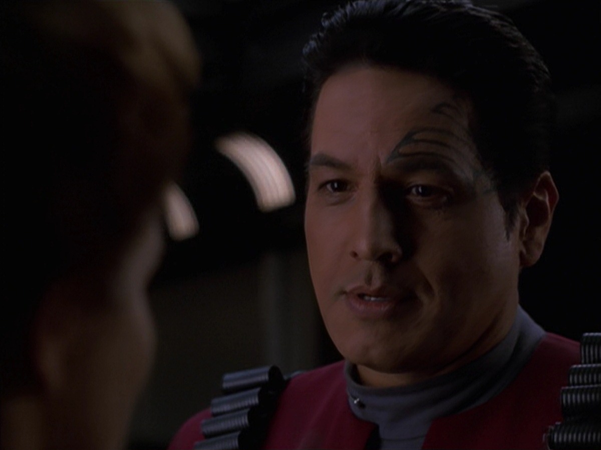extant_StarTrek_VOY_7x11-Shattered_2010.jpg