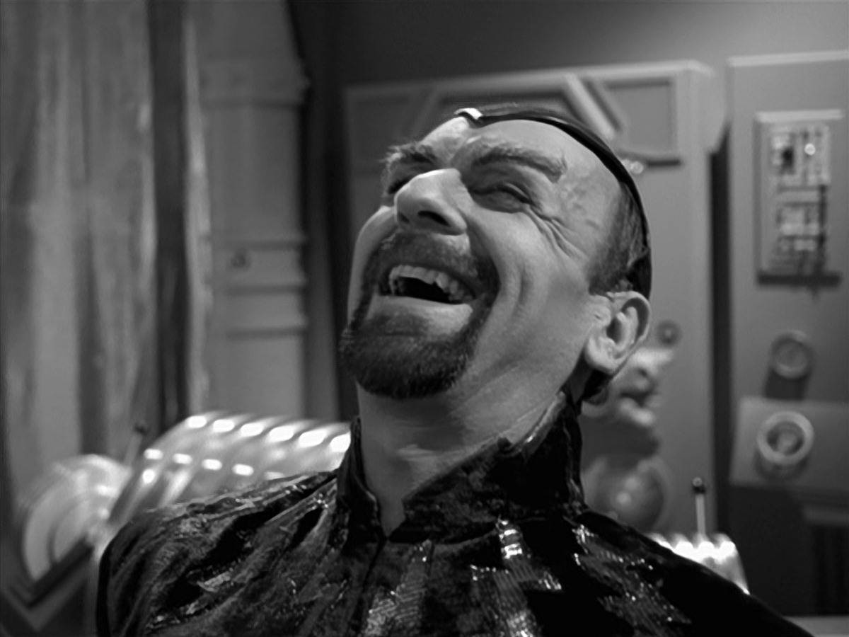 extant_StarTrek_VOY_7x11-Shattered_2168.jpg