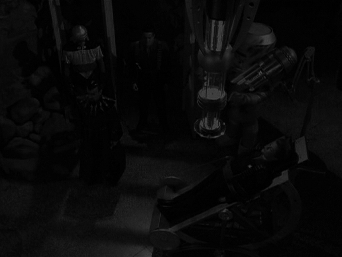 extant_StarTrek_VOY_7x11-Shattered_2178.jpg