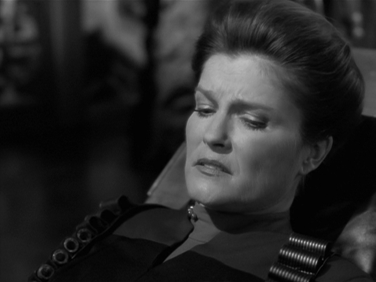 extant_StarTrek_VOY_7x11-Shattered_2235.jpg