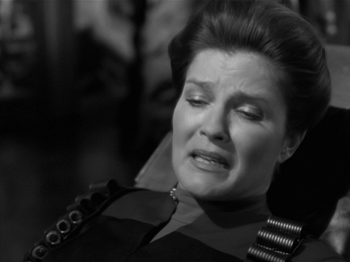 extant_StarTrek_VOY_7x11-Shattered_2239.jpg