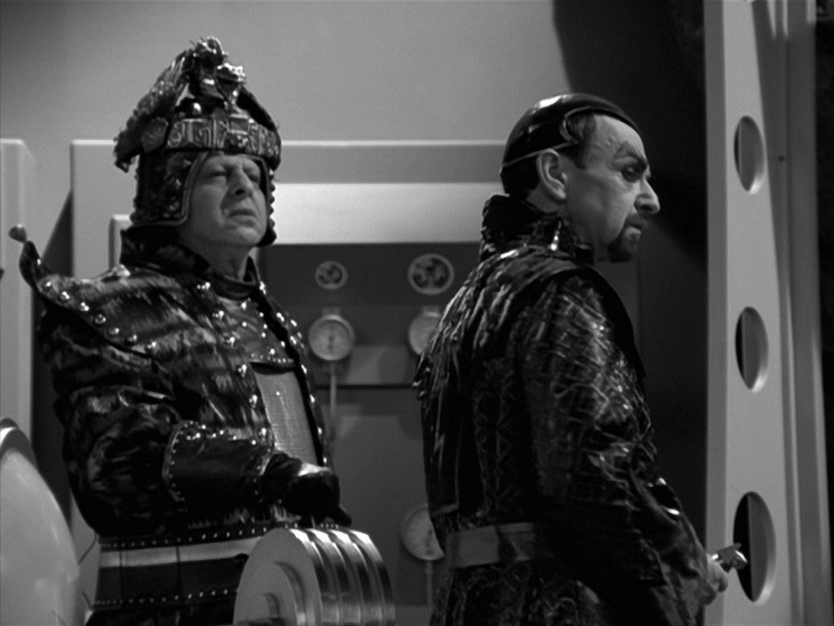 extant_StarTrek_VOY_7x11-Shattered_2242.jpg