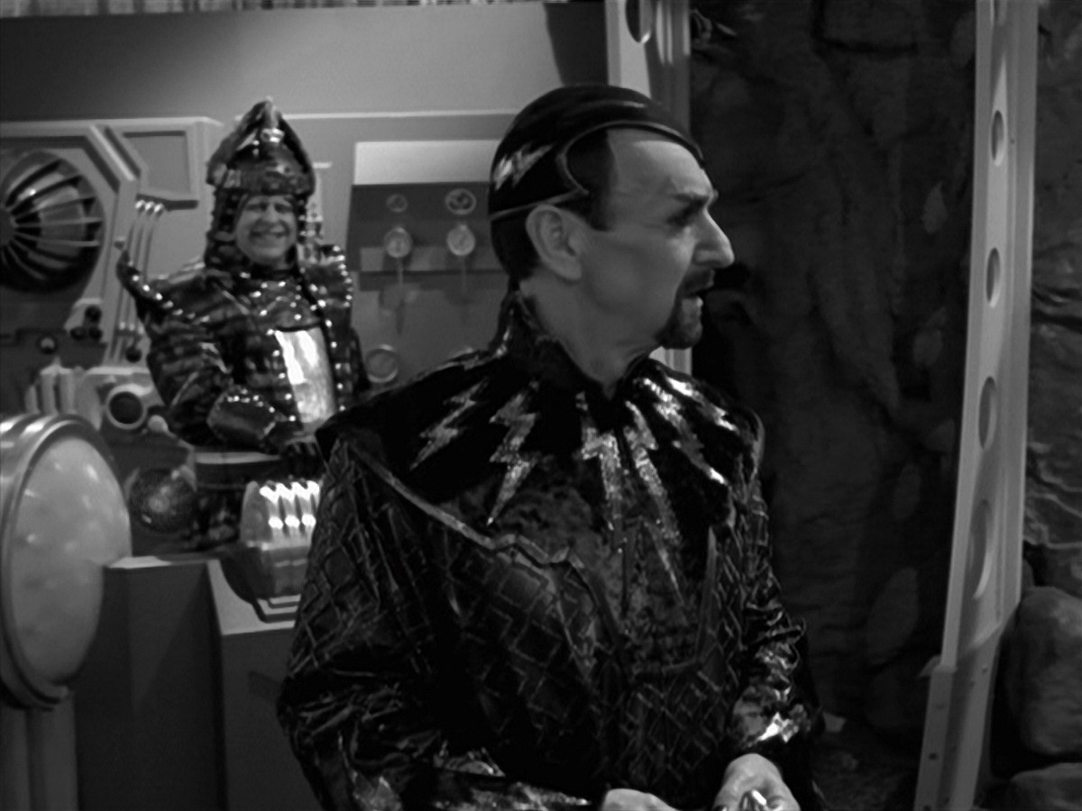 extant_StarTrek_VOY_7x11-Shattered_2269.jpg