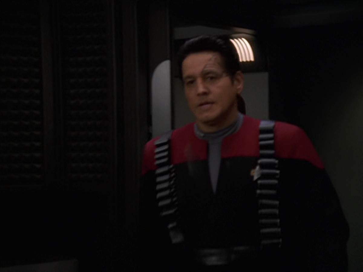 extant_StarTrek_VOY_7x11-Shattered_2409.jpg