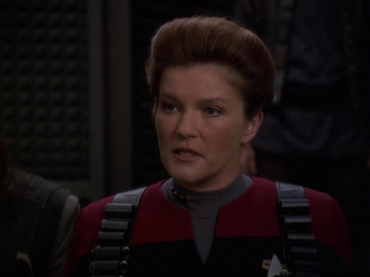 extant_StarTrek_VOY_7x11-Shattered_2435.jpg